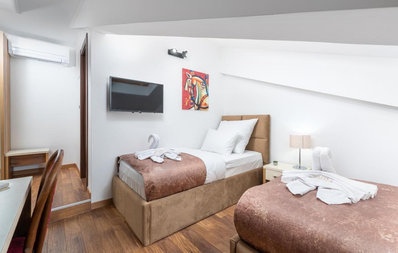 Hotel Dua Residence Пореч Екстериор снимка